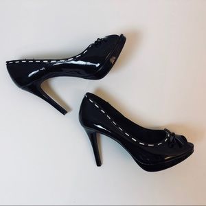 Stilettos - 4 in. - Black Patent Leather.